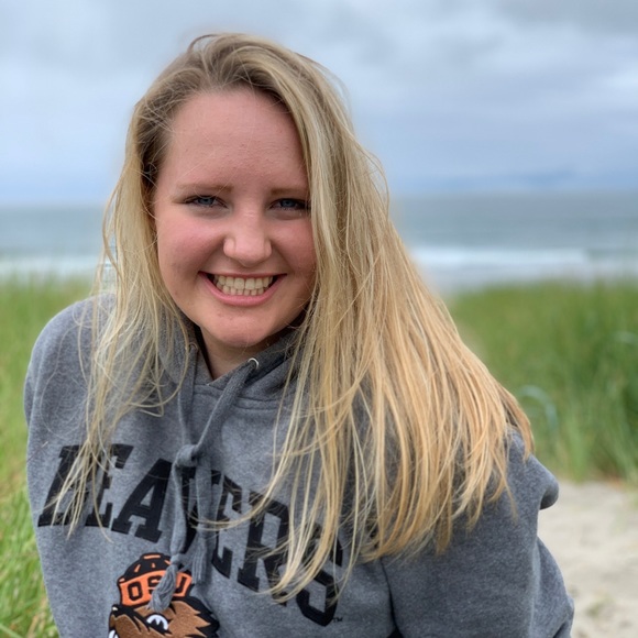 Meet your Posher, Kylie - Picture 1 of 1